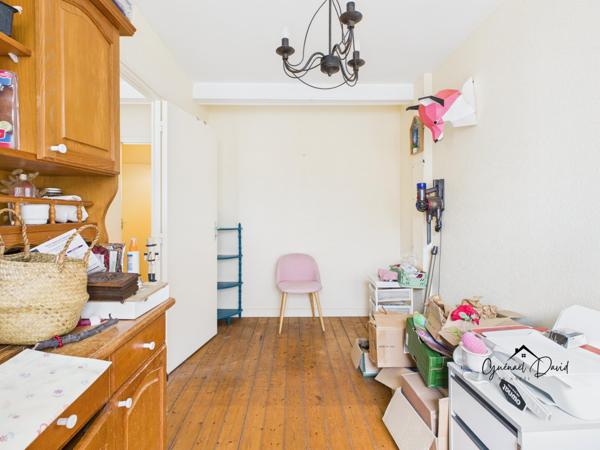 Rare en centre-ville de Saint-Pol-de-Léon, maison à fort potentiel avec jardin et dépendance