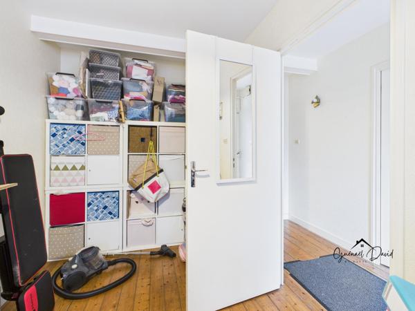 Rare en centre-ville de Saint-Pol-de-Léon, maison à fort potentiel avec jardin et dépendance