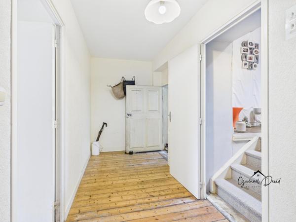 Rare en centre-ville de Saint-Pol-de-Léon, maison à fort potentiel avec jardin et dépendance