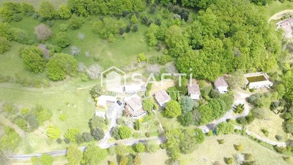 Propriété rare : maison + 4 gîtes, piscine, 4 ha sans vis-à-vis