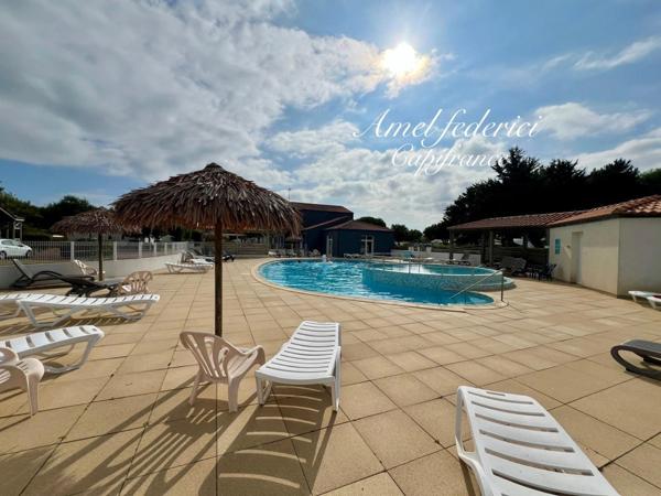 🏖️ Mobil-home – 43 m² sur parcelle arborée dans PRL 3★ avec piscine – Plage à 5 min à pied !