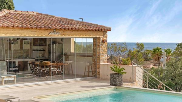 Vente Villa de luxe Les Issambres 10 Pièces 250 m²