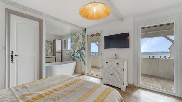 Vente Villa de luxe Les Issambres 10 Pièces 250 m²