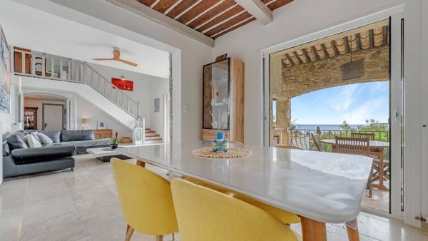 Vente Villa de luxe Les Issambres 10 Pièces 250 m²