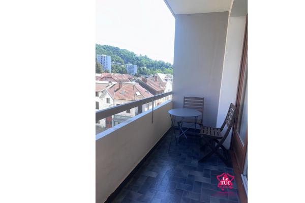 Studio rénové avec balcon Aix-les-Bains (73100)
