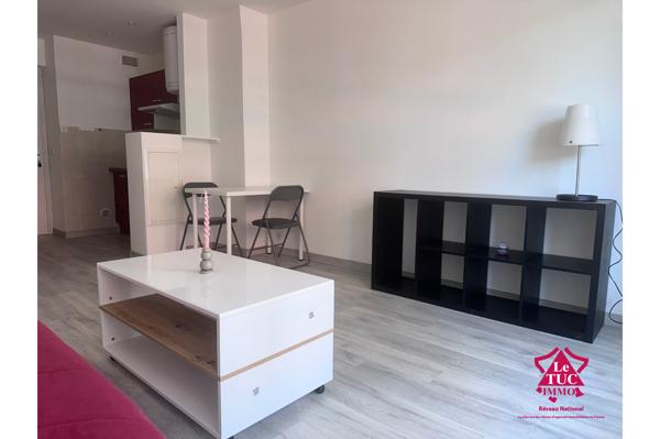 Studio rénové avec balcon Aix-les-Bains (73100)