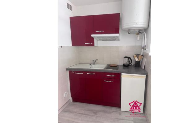Studio rénové avec balcon Aix-les-Bains (73100)