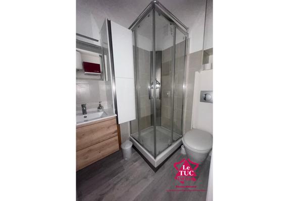 Studio rénové avec balcon Aix-les-Bains (73100)