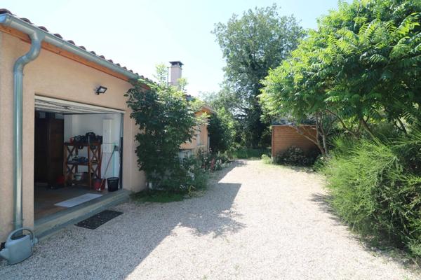 Maison T5 plus garage sur terrain de 750 m²