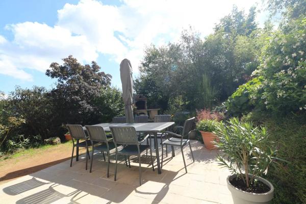 Maison T5 plus garage sur terrain de 750 m²