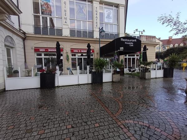 MURS ET FONDS DE COMMERCE EMPLACEMENT EXCEPTIONNEL COEUR DE VILLE VAUREAL