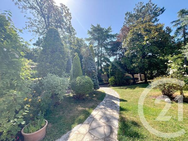 Maison à vendre  11 pièces - 350 m2 MARNES LA COQUETTE - 92