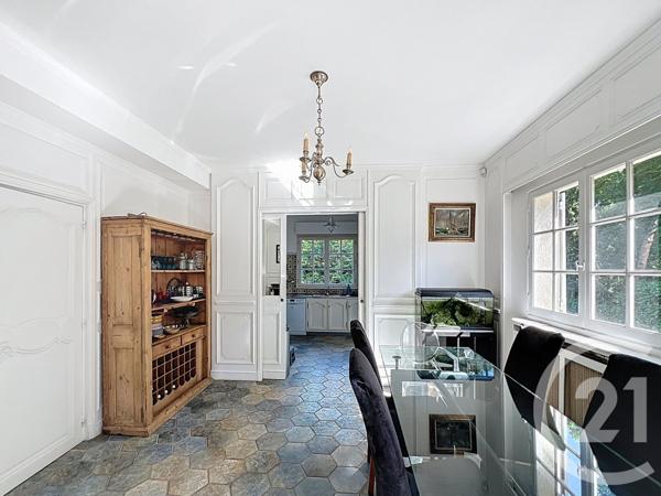 Maison à vendre  11 pièces - 350 m2 MARNES LA COQUETTE - 92