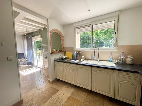 Maison L'Isle Jourdain 3 pièce(s) 75 m², grand garage et combles isolées