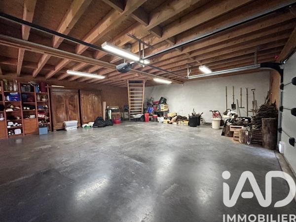 Maison à vendre 8 pièces 216 m² Mûrs-Erigné