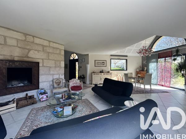 Maison à vendre 8 pièces 216 m² Mûrs-Erigné