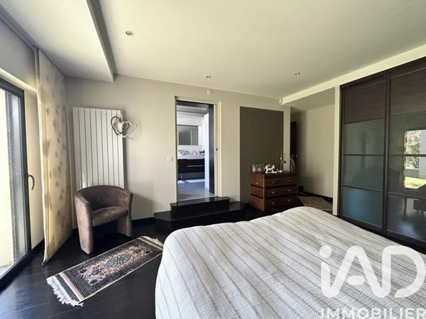 Maison à vendre 8 pièces 216 m² Mûrs-Erigné