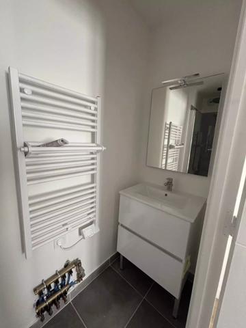 T2 37m² refait à neuf avec jardin privatif de 28m² Tassin la Demi Lune