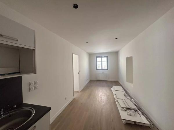 T2 37m² refait à neuf avec jardin privatif de 28m² Tassin la Demi Lune