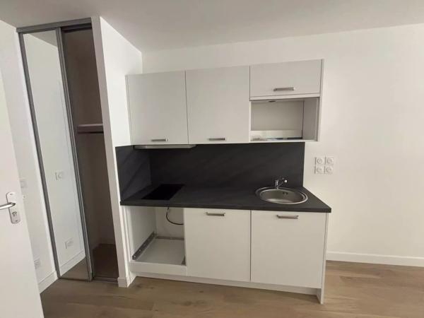 T2 37m² refait à neuf avec jardin privatif de 28m² Tassin la Demi Lune