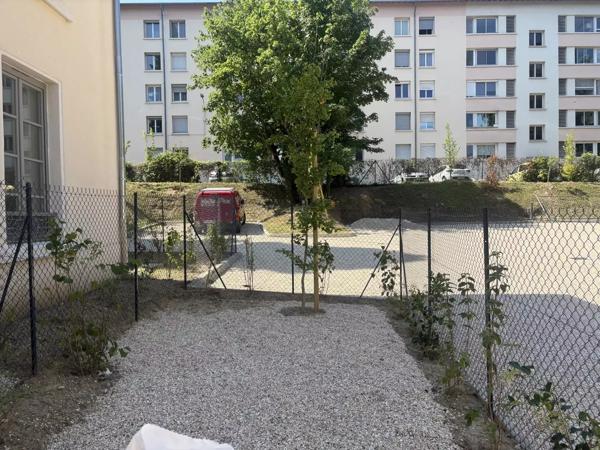 T2 37m² refait à neuf avec jardin privatif de 28m² Tassin la Demi Lune