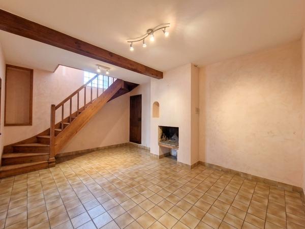 Maison
         5 pièces
        - 78 m² Exclusivité 169 000 € *