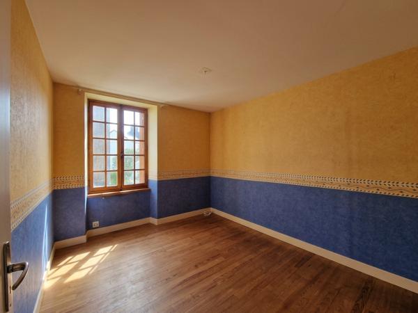 Maison
         5 pièces
        - 78 m² Exclusivité 169 000 € *