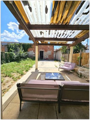 Maison à vendre : local professionnel et un logement 5  pièces THAON LES VOSGES (88)