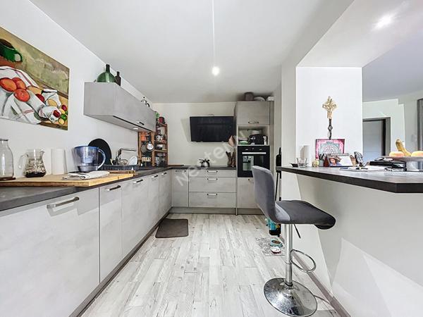 CORPS DE FERME DE 3 HABITATIONS INDEPENDANTES DANS UN ENVIRONNEMENT CALME