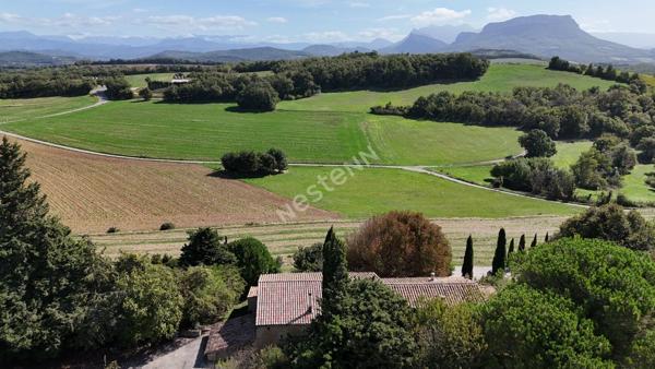 CORPS DE FERME DE 3 HABITATIONS INDEPENDANTES DANS UN ENVIRONNEMENT CALME