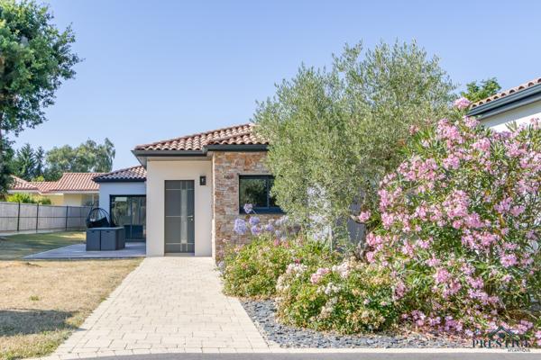 SOUS COMPROMIS - PORNIC - MAISON 155M2 - TERRAIN 1 196M2