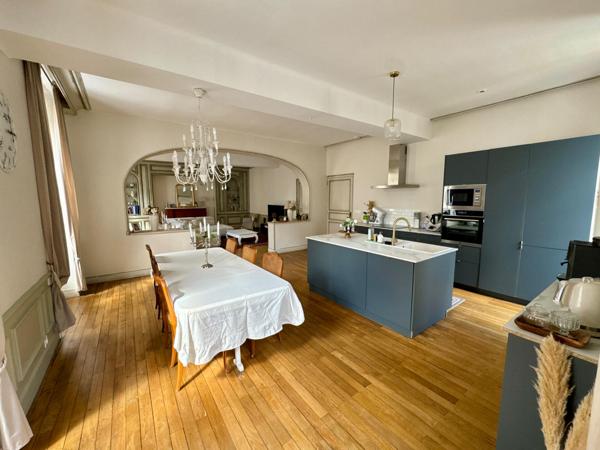 Craon – Maison de Maître rénovée – 265 m² – Jardin – Dépendances