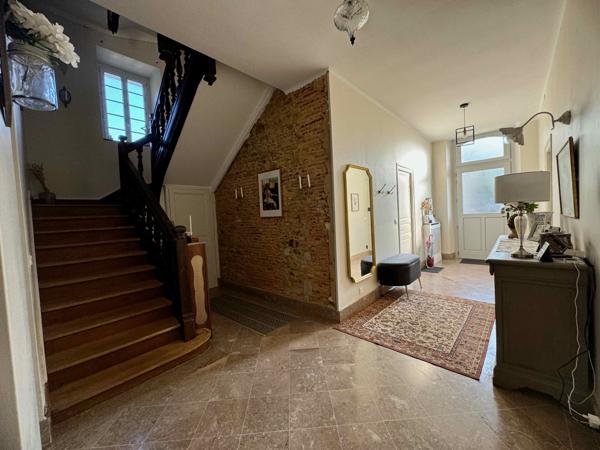 Craon – Maison de Maître rénovée – 265 m² – Jardin – Dépendances