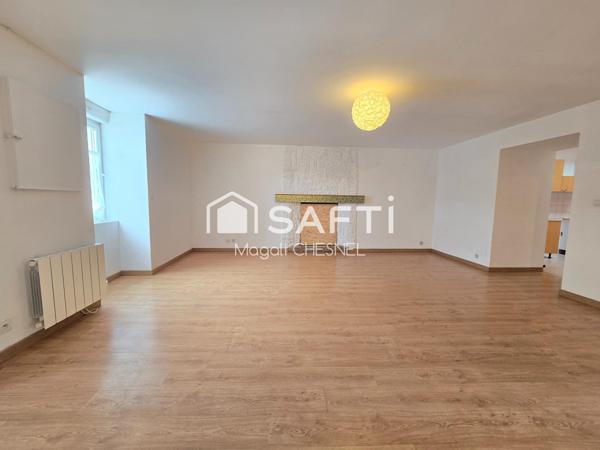 MAISON DE BOURG d'environ 101 m² à IRODOUER