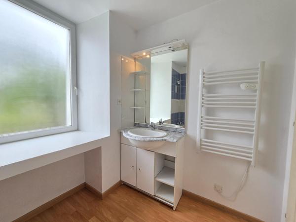 MAISON DE BOURG d'environ 101 m² à IRODOUER