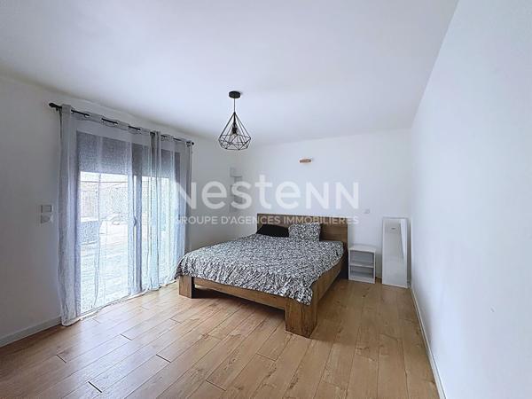 Belle maison contemporaine 6 pièces de 148 m2 avec piscine, terrain de volley, salle de sport, dépendance et grand garage sur terrain de 2300 m² Tourouzelle 11200