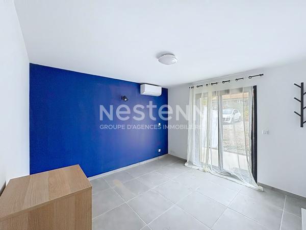 Belle maison contemporaine 6 pièces de 148 m2 avec piscine, terrain de volley, salle de sport, dépendance et grand garage sur terrain de 2300 m² Tourouzelle 11200