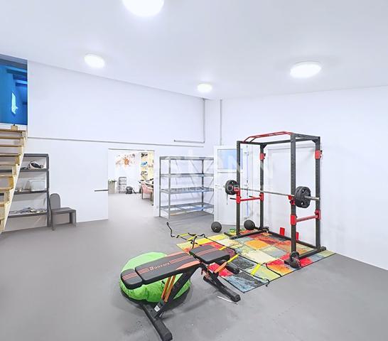 Belle maison contemporaine 6 pièces de 148 m2 avec piscine, terrain de volley, salle de sport, dépendance et grand garage sur terrain de 2300 m² Tourouzelle 11200