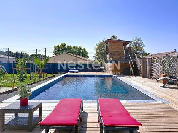 Belle maison contemporaine 6 pièces de 148 m2 avec piscine, terrain de volley, salle de sport, dépendance et grand garage sur terrain de 2300 m² Tourouzelle 11200