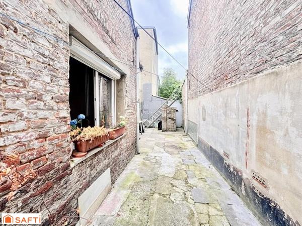 Maison à fort potentiel à Beuvrages