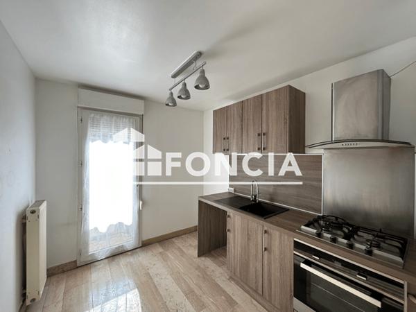 Location Appartement 3 pièces 72.9 m² - RUES THIERS SEVIGNE BD GAMBETT Charleville Mezieres 08000