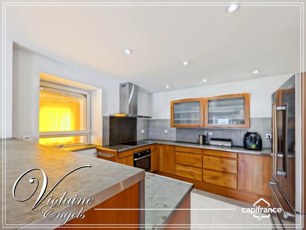 Maison de caractère rénovée avec ascenseur, jardin piscinable – Villedaigne