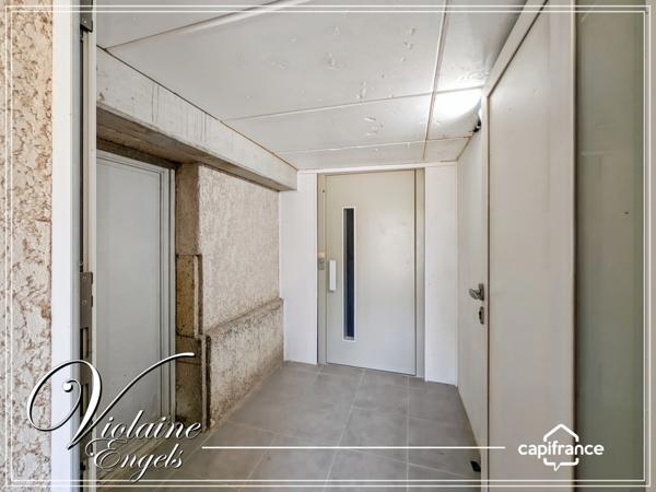 Maison de caractère rénovée avec ascenseur, jardin piscinable – Villedaigne