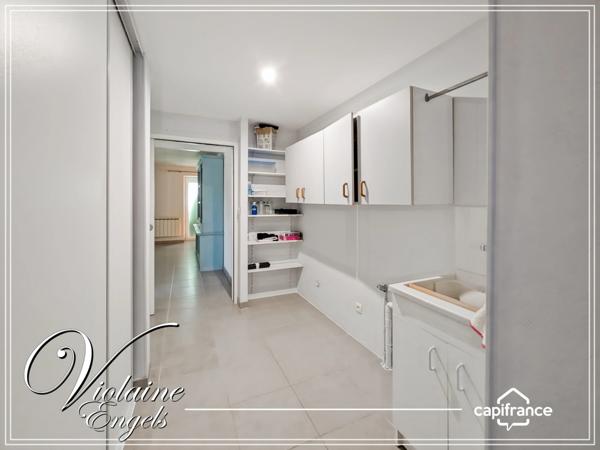 Maison de caractère rénovée avec ascenseur, jardin piscinable – Villedaigne