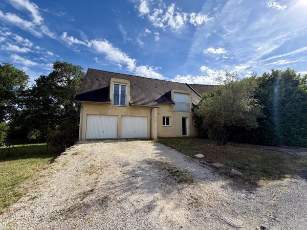 Location                                                      Maison
                        
                     6 pièces                      160 m2                     à Brive-la-Gaillarde