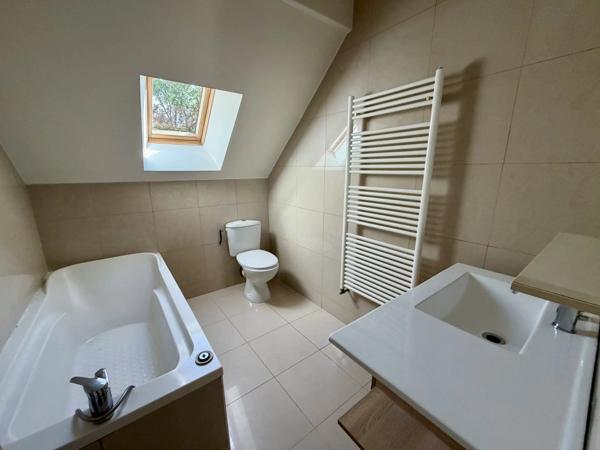 Location                                                      Maison
                        
                     6 pièces                      160 m2                     à Brive-la-Gaillarde