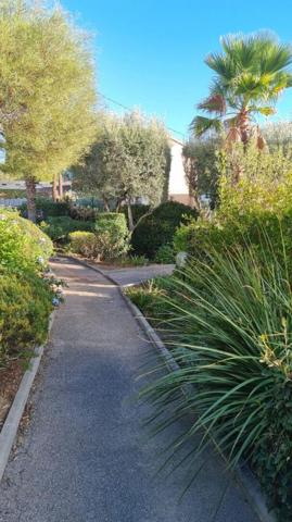 Appartement T2, TERRASSE, GARAGE, PISCINE