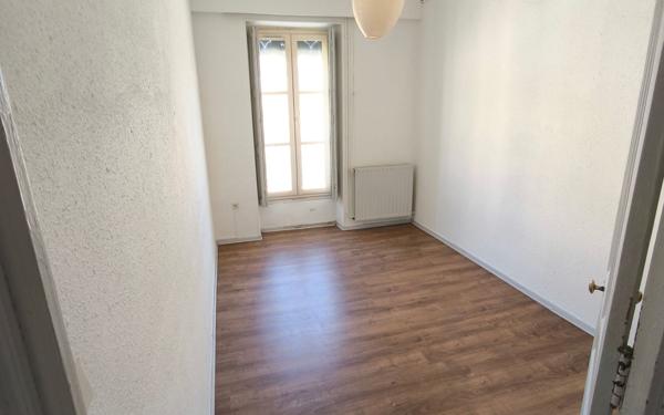 Appartement à vendre    3 pièces • 73 m2 Nîmes