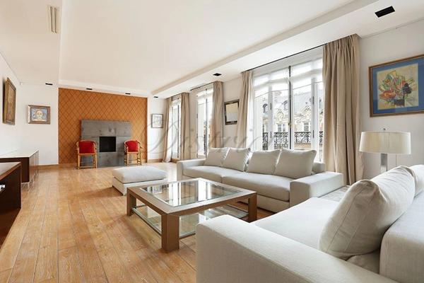 Appartement – 250m² – Paris 8ème