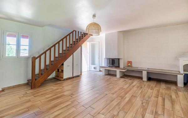 Maison à vendre    4 pièces • 83,27 m2 Sanary-sur-Mer